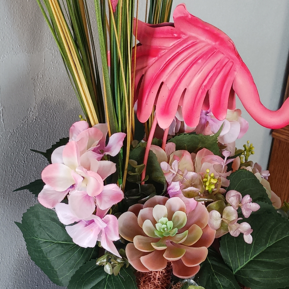 Arrangement - Picture 7 of 7